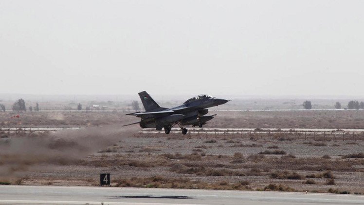 تحطم  طائرة عسكرية أردنية  ومقتل طاقمها قرب الحدود السورية