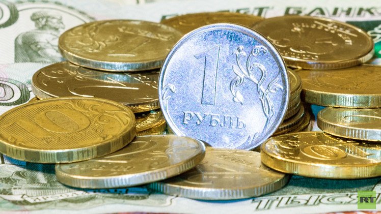 بلومبرغ: المحللون يواجهون صعوبة في التنبؤ بوضع الروبل