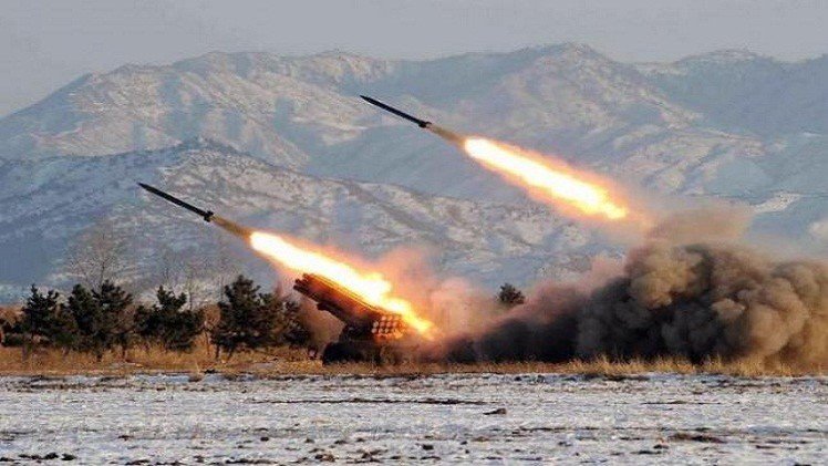 كوريا الشمالية تطلق صاروخين 