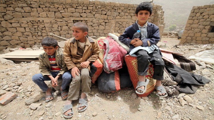 روسيا تجلي المئات من اليمن.. ومأساة إنسانية في البلاد مع تواصل الغارات