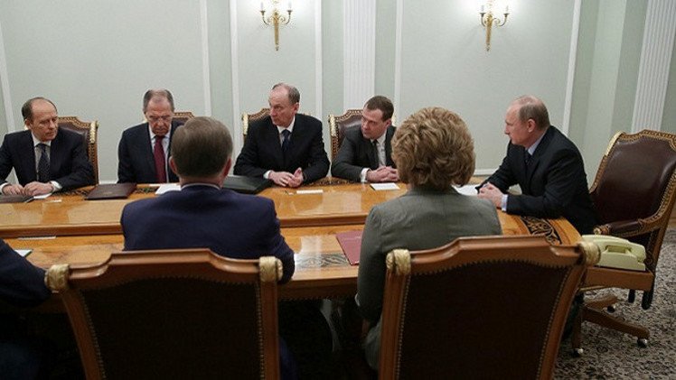 بوتين يبحث مع أعضاء مجلس الأمن الروسي الوضع في الشرق الأوسط