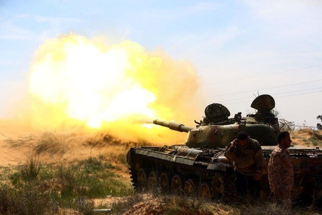 اشتباكات وسط العاصمة الليبية وضواحيها