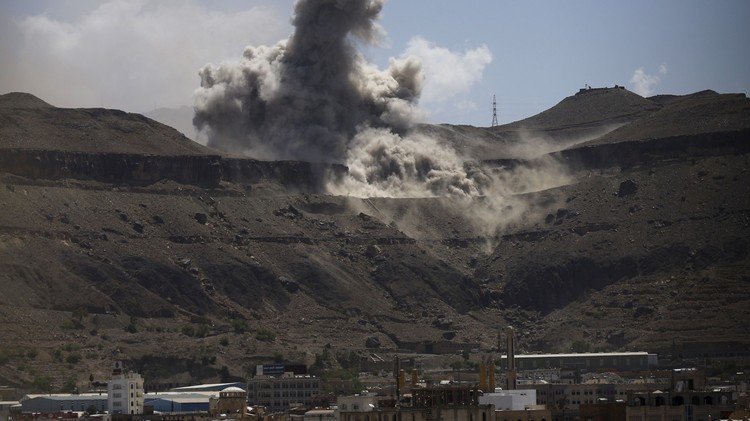 عسيري: اللجان الشعبية داخل عدن تتقدم ومقتل جندي سعودي قرب الحدود