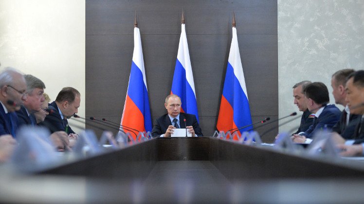 بوتين يجري في خاكاسيا اجتماعا خاصا لإزالة مخلفات حرائق سيبيريا