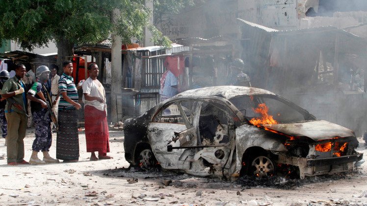 مقتل 10 أشخاص بهجوم انتحاري في مقديشو و