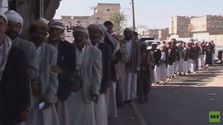 مقتل أكثر 900 شخص في اليمن منذ انطلاق 