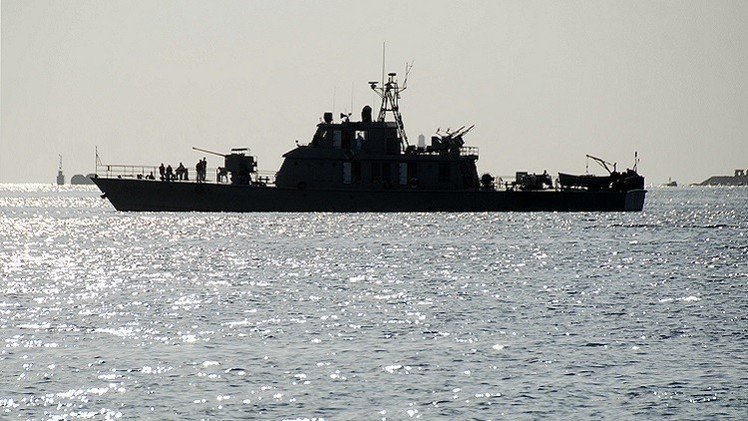 السفن الإيرانية المرابطة بخليج عدن تبتعد عن اليمن