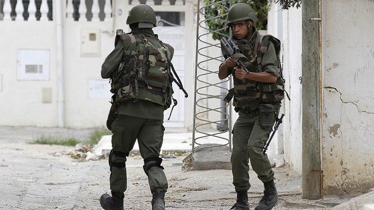تونس.. مقتل 10 مسلحين و3 جنود في مواجهات قرب الجزائر