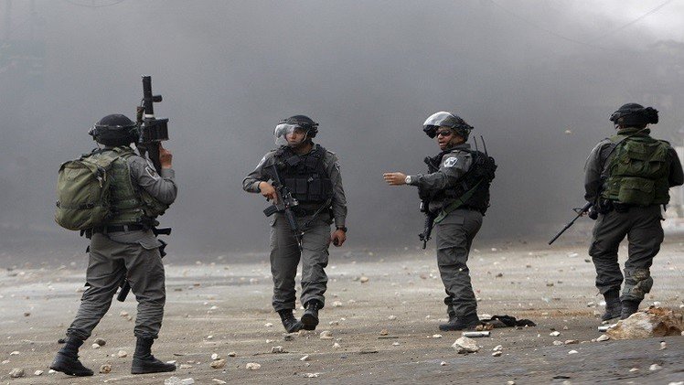 مقتل شاب فلسطيني برصاص إسرائيلي بعد طعنه جنديا في الخليل