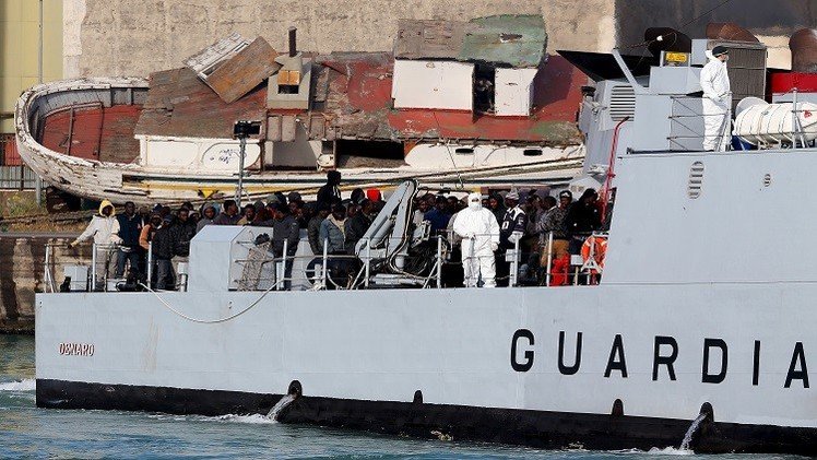خفر السواحل الإيطالي ينقذ 274 مهاجرا قبالة السواحل الليبية
