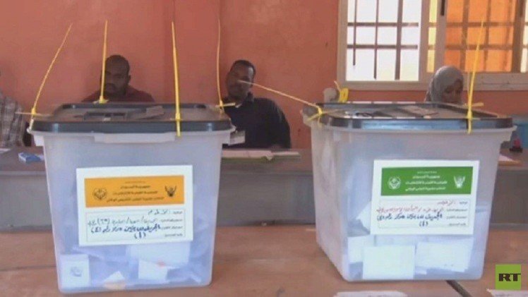 البشير يفوز بفترة رئاسية خامسة في السودان بنسبة 94 % من أصوات الناخبين