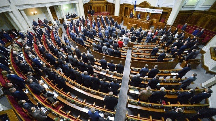 البرلمان الأوكراني يضع بوتين على قائمة العقوبات ويواصل خلط الأوراق