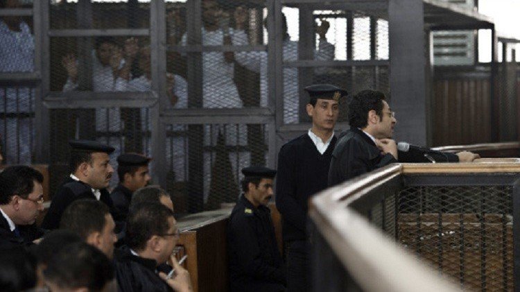 أحكام بالسجن المؤبد على قيادات إخوانية في السويس