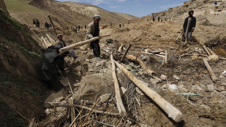 أكثر من 50  قتيلا بانزلاق أرضي في أفغانستان