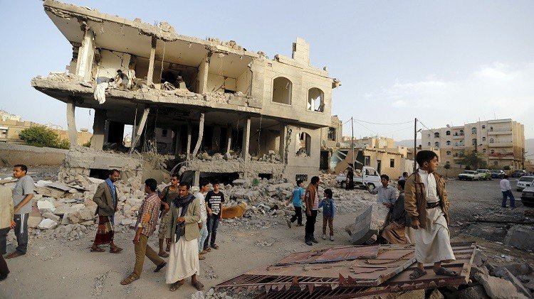 الكارثة اليمنية بين مبادرات التسوية واستمرار العمليات العسكرية