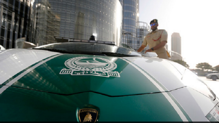 الإمارات تخطط لاستخدام روبوتات شرطة 