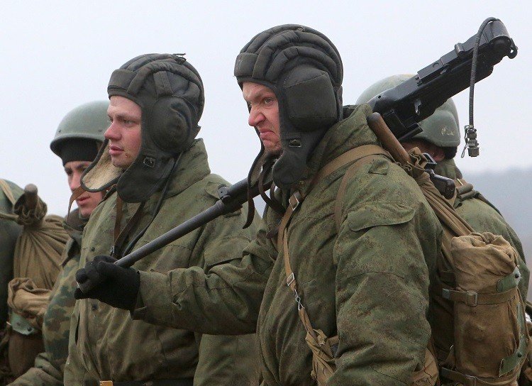 تدريبات مكثفة لقوات المشاة الآلية في جنوب روسيا