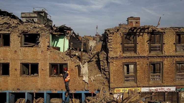 ارتفاع حصيلة زلزال النيبال إلى 7.5 آلاف قتيل