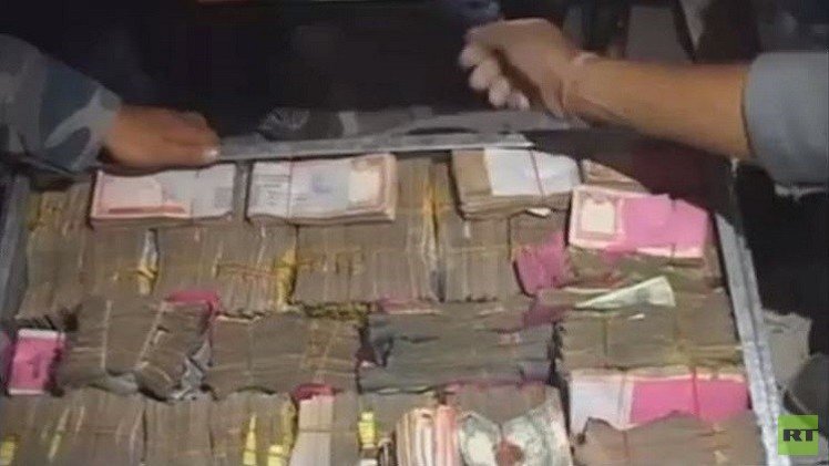 الشرطة النيبالية تعثر على قرابة 25 مليون روبية بين أنقاض بنك كاتماندو