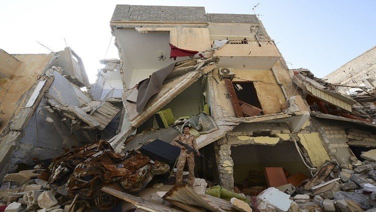 مصادر طبية: مقتل شخصين بهجوم صاروخي على مبنى سكني في بنغازي 