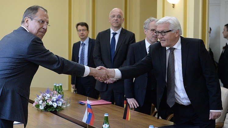 لافروف: روسيا ستتفاعل إيجابيا مع إشارات الناتو لاستئناف التعاون المشترك