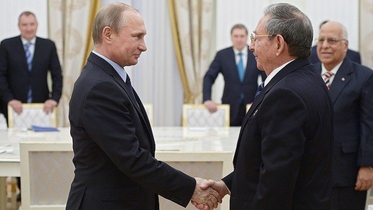 بوتين يشيد بالعلاقات الروسية الكوبية 