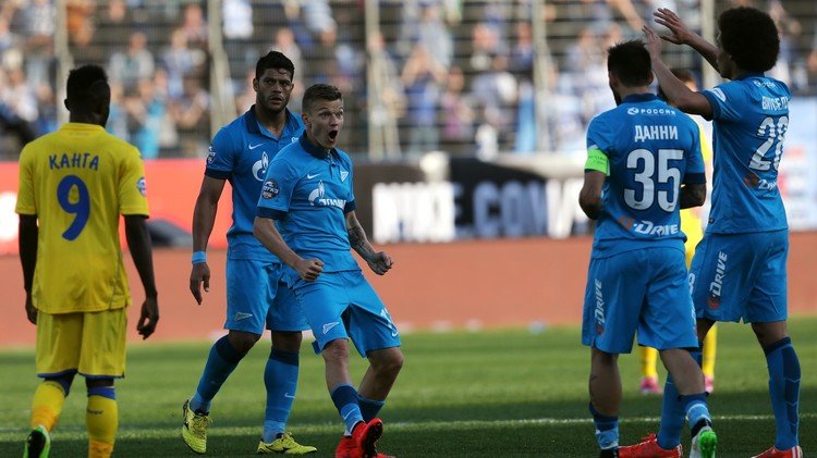 زينيت بطرسبورغ يكرم ضيفه روستوف بثلاثية