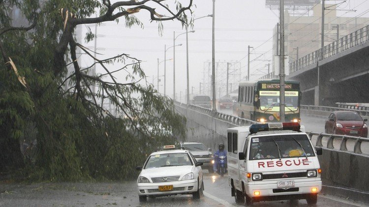 الإعصار "نول" يضرب شمال شرق الفلبين 