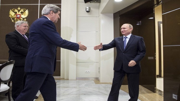 الكرملين: بوتين يلتقي كيري الثلاثاء في موسكو