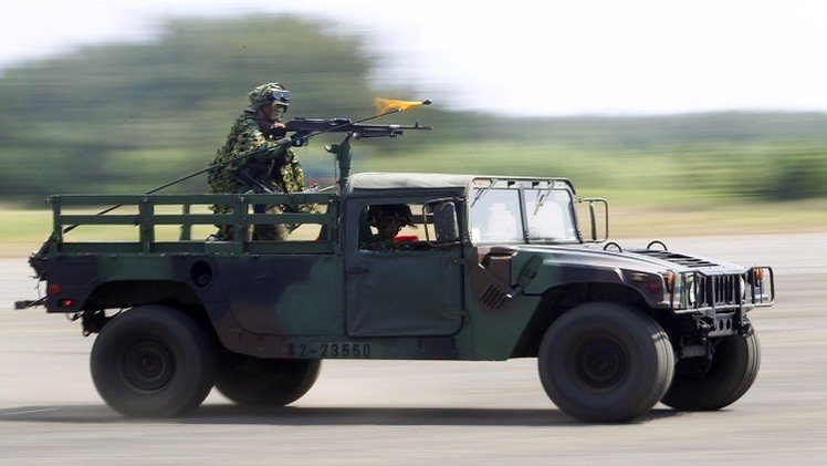 تونس  تتسلم 52 سيارة عسكرية  وزورقا للبحرية من الولايات المتحدة