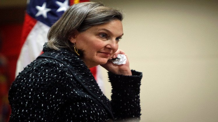 نولاند تطرق أبواب موسكو لبحث اتفاقات مينسك 