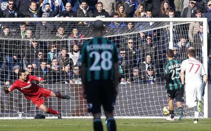 ميلان يسقط من جديد أمام ساسولو