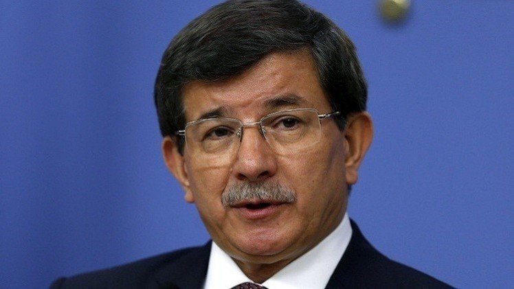 رئيس الوزراء التركي يدين الانفجارين بمبنى حزب تركي معارض