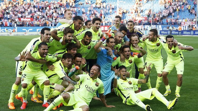 فيديو.. احتفالات لاعبي برشلونة وجماهيره بالليغا
