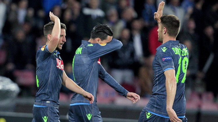 نابولي يخرج من عنق الزجاجة أمام ضيفه تشيزينا