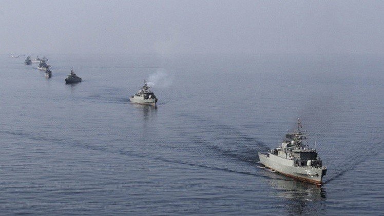 البنتاغون: سفينتان حربيتان إيرانيتان تنضمان لسفينة شحن متجهة لليمن