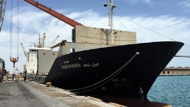 سفينة المساعدات الإيرانية تتجه إلى جيبوتي للتفتيش.. وبعدها إلى باب المندب