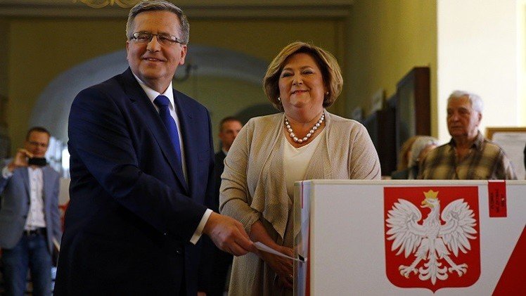 بولندا.. نتائج الاستطلاع تشير إلى فوز المرشح المعارض في الانتخابات الرئاسة