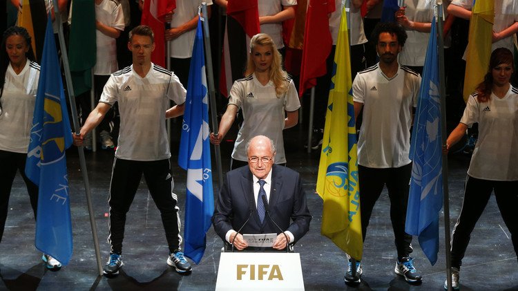 بلاتر: من الضروري استعادة الثقة بالفيفا