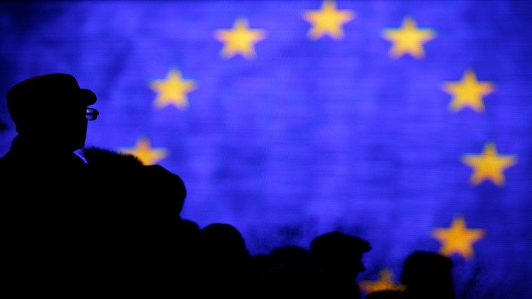 الاتحاد الأوروبي يتسلم قائمة بأسماء مسؤوليه الممنوعين من دخول روسيا