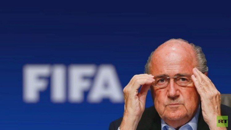 الفيفا.. العرش في قبضة العجوز المحنّك