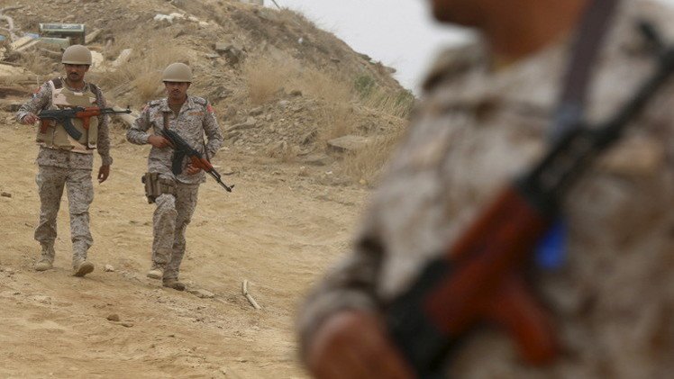 مقتل جندي سعودي في جازان وغارات على تعز وصنعاء
