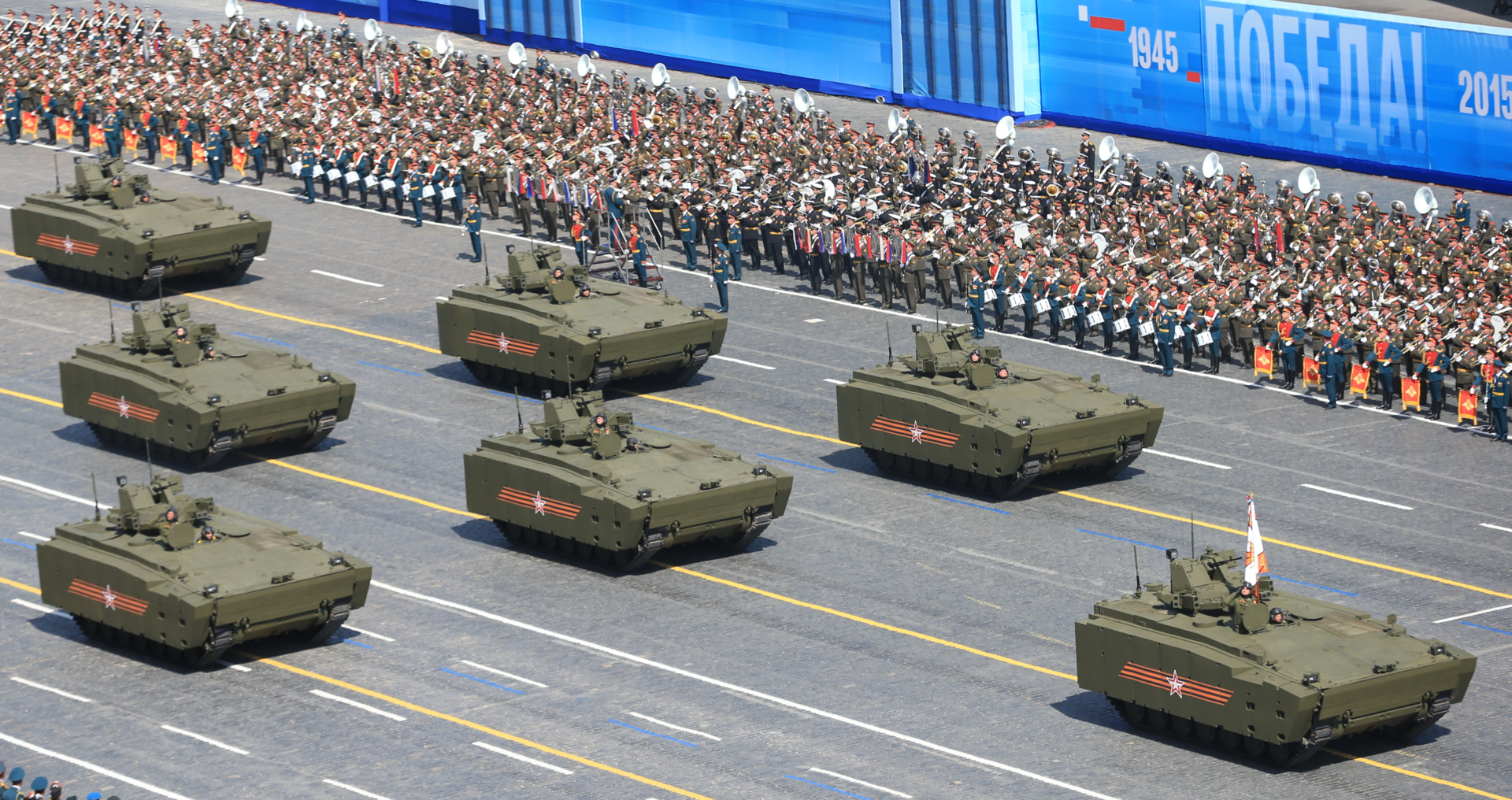 С-400 триумф на параде. Т-34 экранированный. Парад военной техники. Парад военной техники. Бмп курганец.