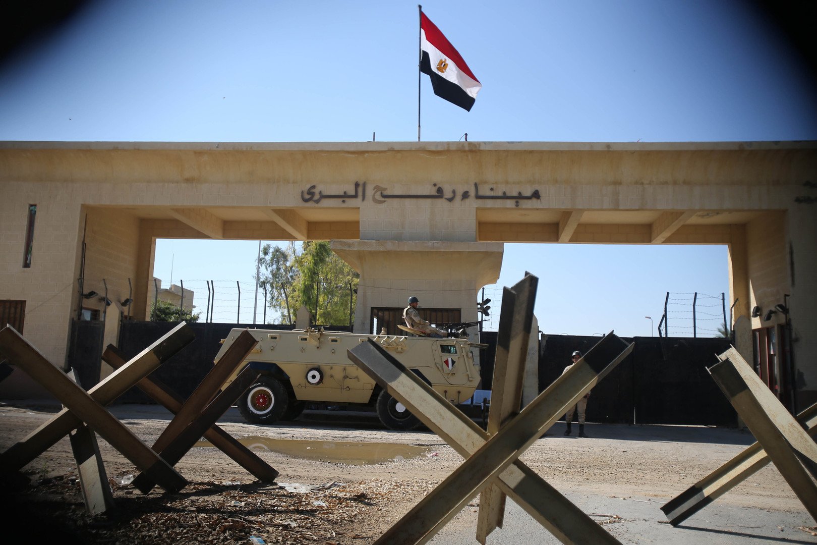 الجيش المصري يدمر 521 نفقا على الحدود مع غزة