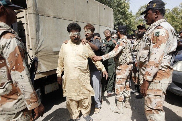 الجيش الباكستاني يصفي 12 مسلحا بوزيرستان