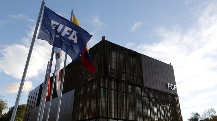 فيفا.. رئيس اتحاد أمريكا الجنوبية السابق تحت الإقامة الجبرية