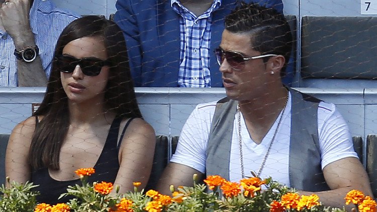 إيرينا شايك تنفي وجود أي علاقة لها مع بلاتر