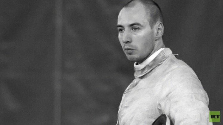 وفاة بطل أولمبي روسي للمبارزة في حادث سيارة