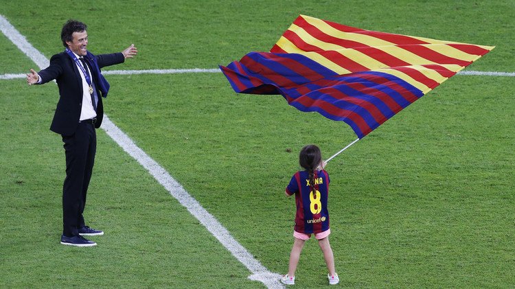 لويس إنريكي سيستمر مع برشلونة حتى 2017