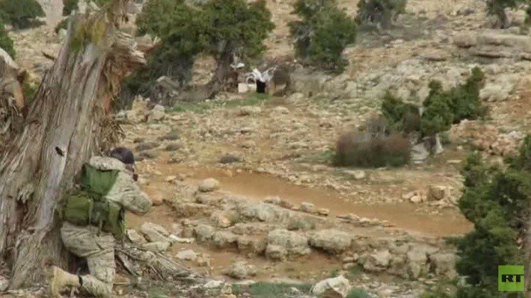 "داعش" يهاجم مواقع لحزب الله في رأس بعلبك